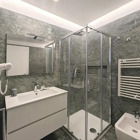 The Superhost - Il Lux B&B 4*