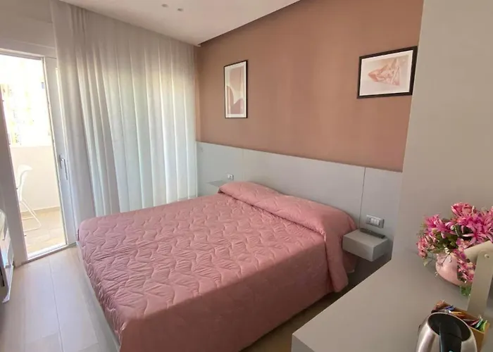 住宿加早餐酒店 Il Lux 克罗托内