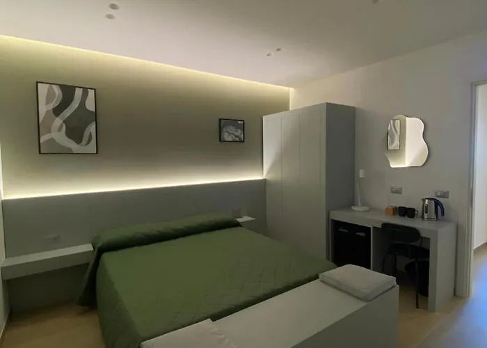 Il Lux 住宿加早餐酒店 克罗托内