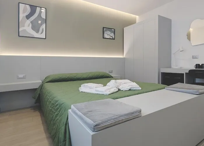 The Superhost - Il Lux 4* Crotone